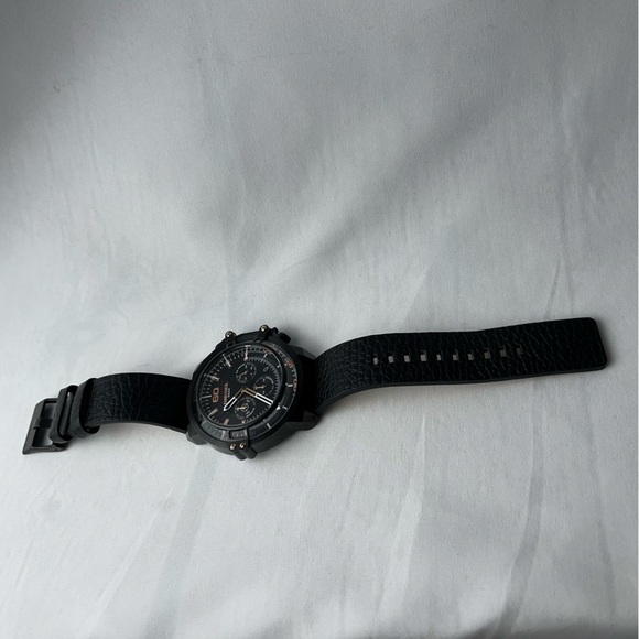 Diesel Deadeye Leather Chronograph Mens Watch DZ4409 - Picture 11 of 12